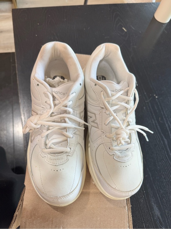New Balance Shoes - New Balance women’s 577 White Lace-Up Sneakers